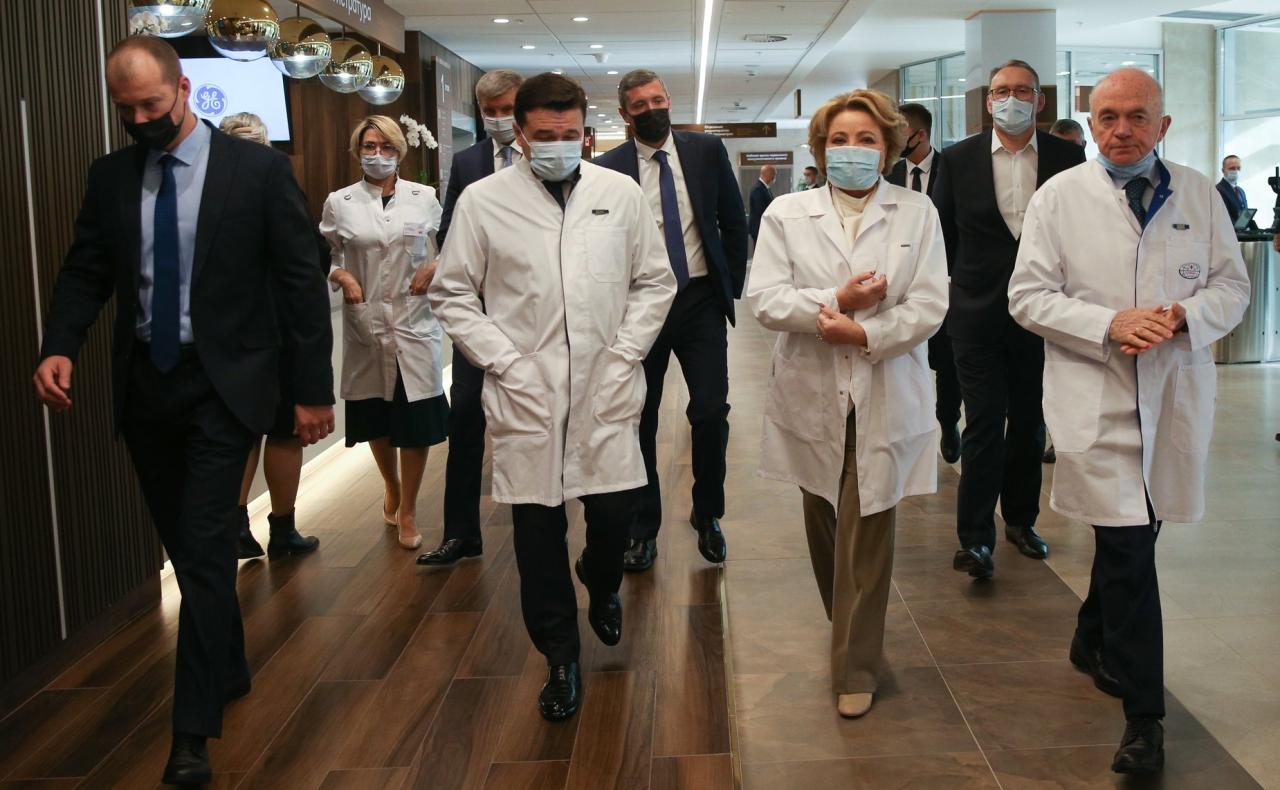 Chairman of the Federation Council Valentina Matvienko and Governor of the Moscow Region Andrey Vorobyov visited the Institute of Nuclear Medicine